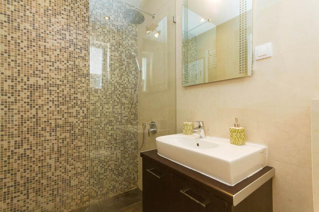 City Break Apartments Chic And Luxury Belgrad Exteriör bild