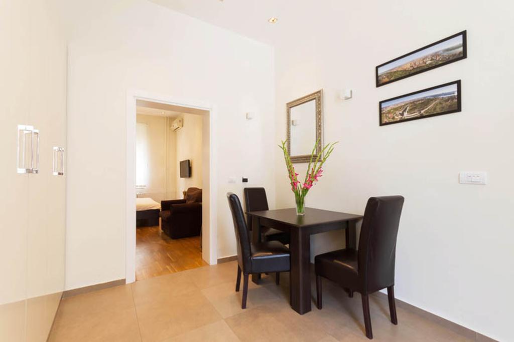 City Break Apartments Chic And Luxury Belgrad Exteriör bild