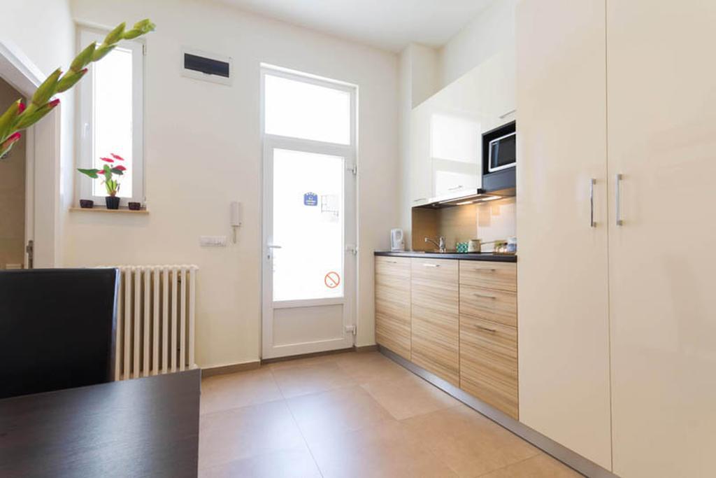 City Break Apartments Chic And Luxury Belgrad Exteriör bild