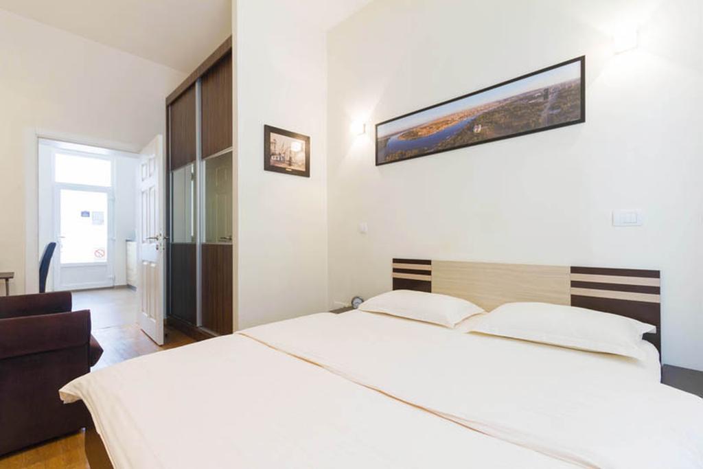 City Break Apartments Chic And Luxury Belgrad Exteriör bild
